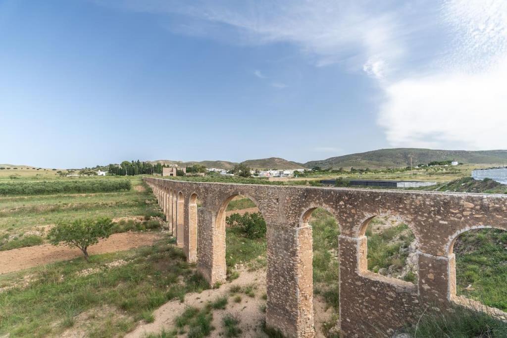 Villa De Fernan Perez Нихар Экстерьер фото